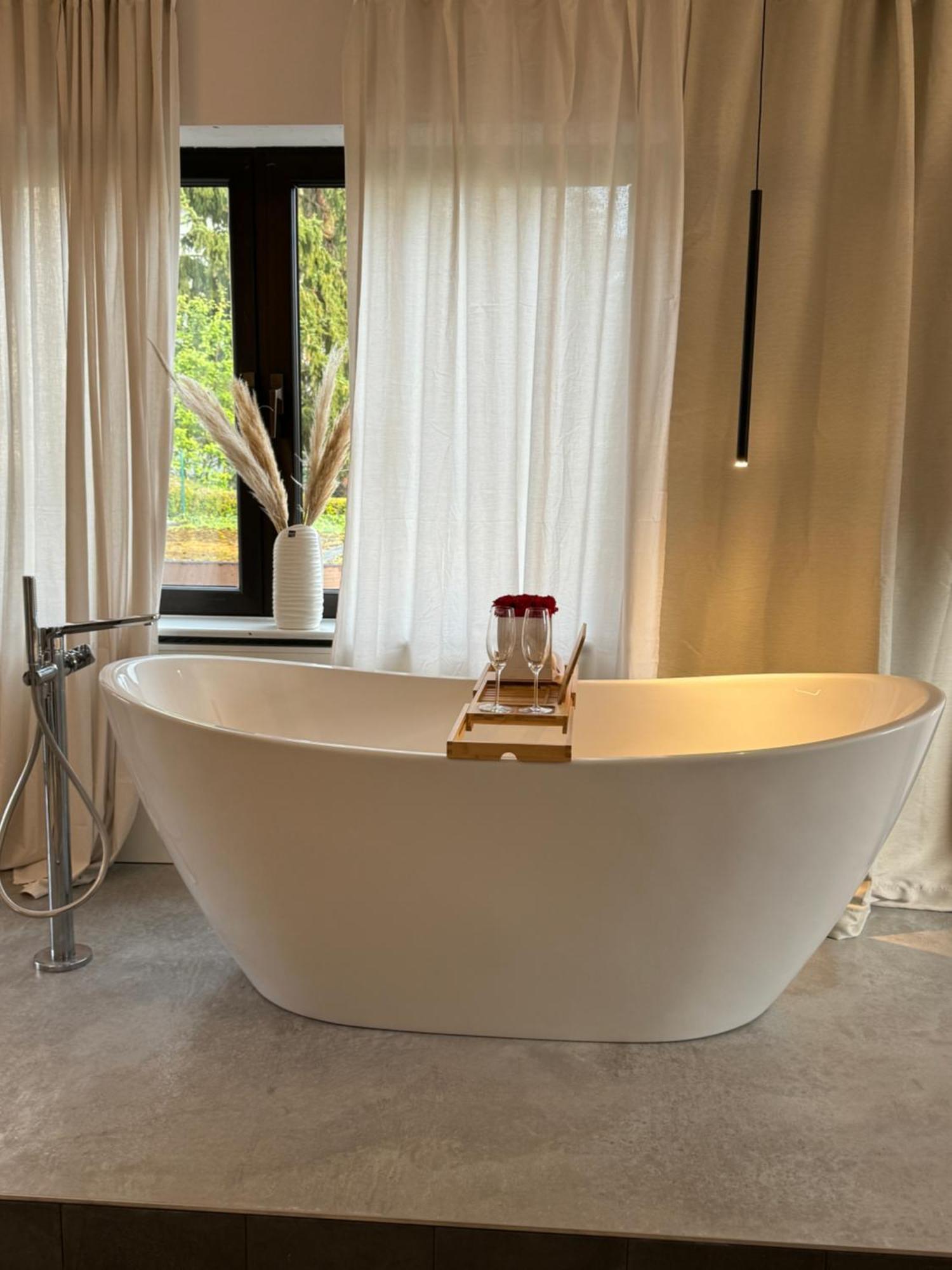 Apartment Leonardo I Freistehende Badwanne *
